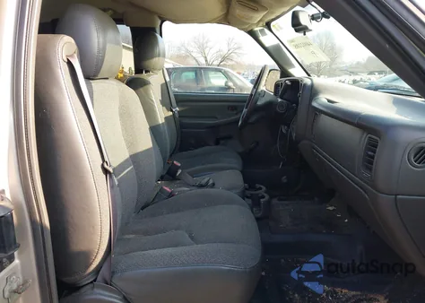 2004 Chevrolet Silverado 1500 Work Truck from USA, damaged, VIN 1GCEK19V34E319468